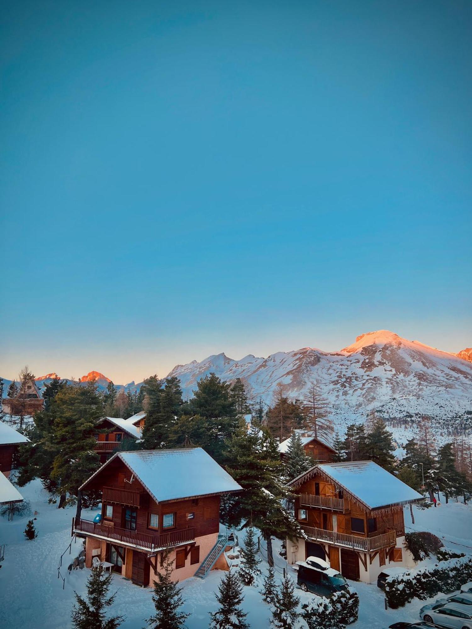 La Joue Du Loup, Aux Pieds Des Pistes Et Vue Sur Montagnes Daire Dış mekan fotoğraf